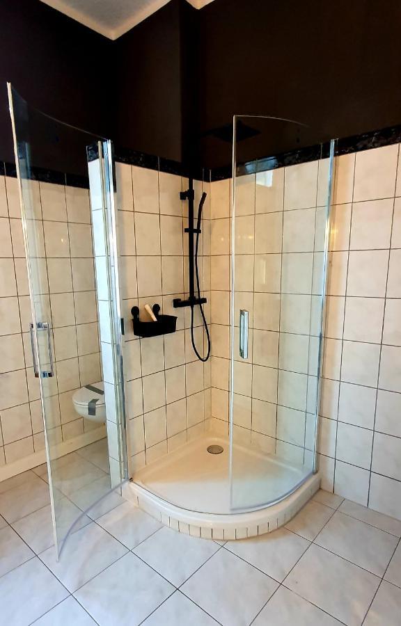 Vogtlandperle Apartamento Oelsnitz Exterior foto