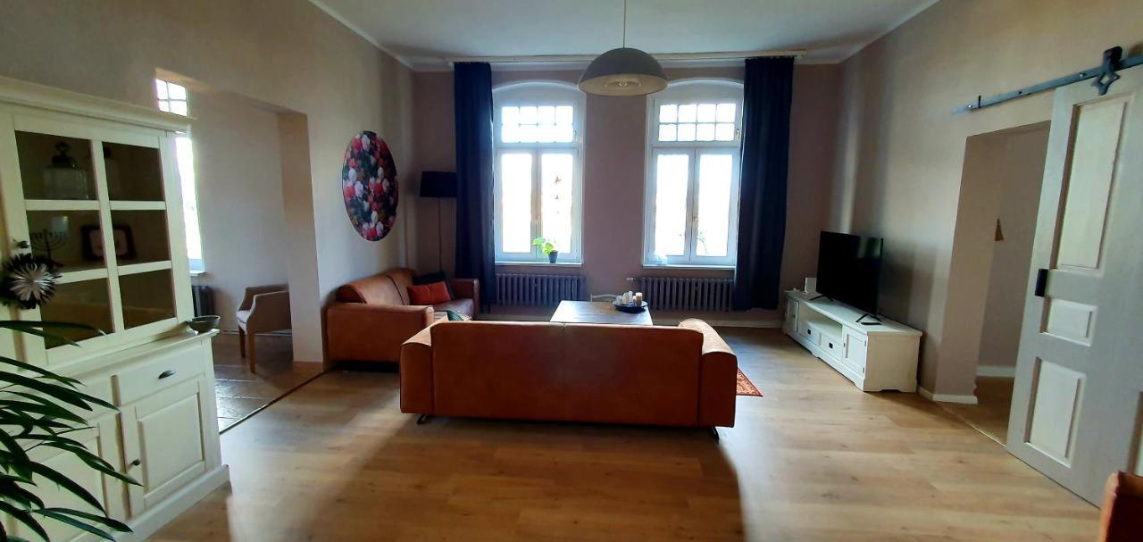 Vogtlandperle Apartamento Oelsnitz Exterior foto